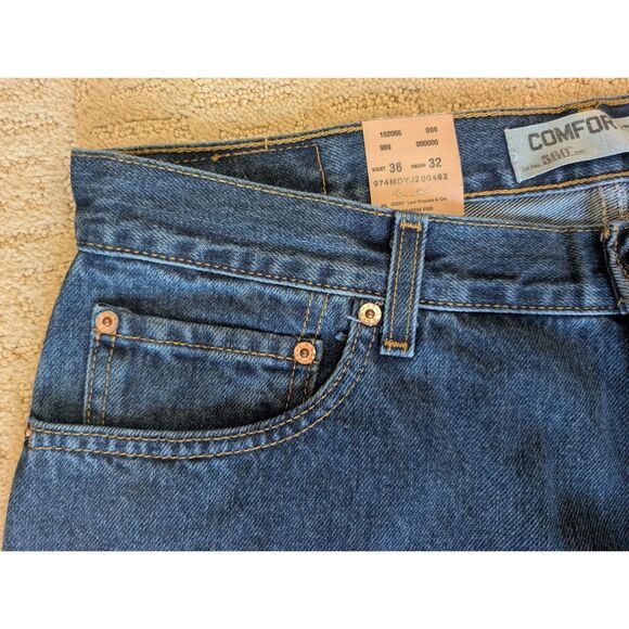 NWT Levi's 560 Jeans Mens 36X32 Comfort Fit Loose Fit Tapered Leg 100% Cotton - Picture 3 of 9